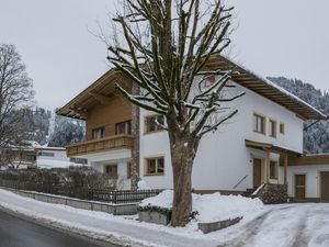 23559746-Ferienwohnung-4-Söll-300x225-1