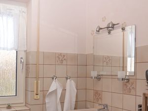 23965924-Ferienwohnung-4-Soest-300x225-5