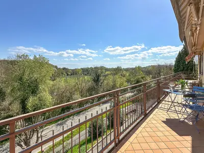 outside outside