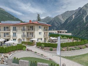 Residenz Allegra Sölden, Aussenansicht Sommer