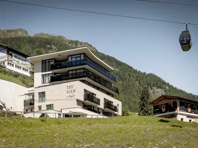 TheView_byRegina_Aussenaufnahme_Sommer_byRudiWyhli