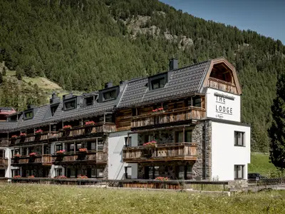 TheLodge_byRegina_Aussenaufnahme_Sommer_byRudiWyhl