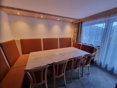 Großes Esszimmer