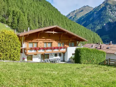 Aussenansicht Sommer