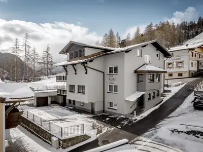 TheBlack_byRegina_Winter_Aussenaufnahme_byRudiWyhl