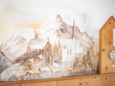 Sölder Kirche mit Nederkogl