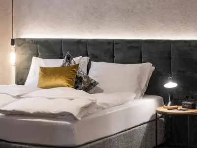 Glanz_Glory_Glanzer_Contrast-02689