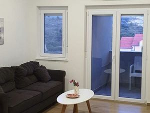 24058639-Ferienwohnung-5-Solin-300x225-1