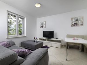 23677898-Ferienwohnung-5-Soline-300x225-5