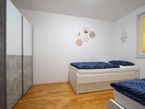 23517712-Ferienwohnung-4-Soline-300x225-4