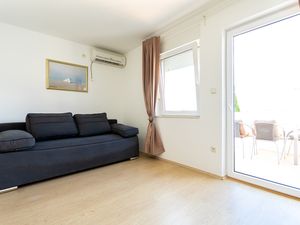 23454516-Ferienwohnung-8-Soline-300x225-2