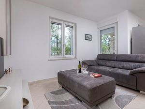 23917138-Ferienwohnung-4-Soline-300x225-3