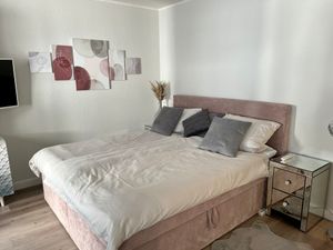 24047308-Ferienwohnung-2-Solingen-300x225-3