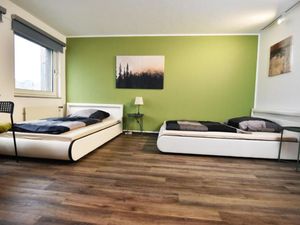 22304613-Ferienwohnung-4-Solingen-300x225-1