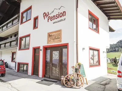 Au Pension Eingang