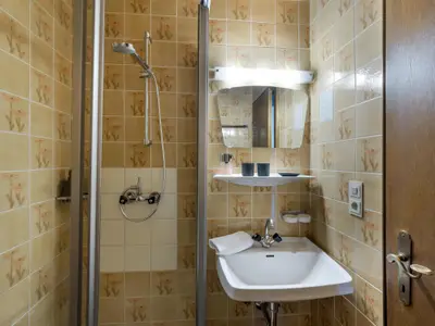 Au Pension Bad 2