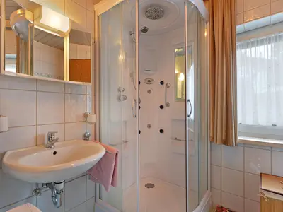 App. Garten - Badezimmer mit WC