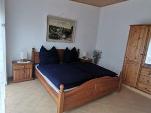 23587714-Ferienwohnung-4-Solnhofen-300x225-0