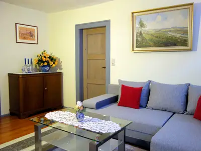 Ferienwohnung 1 - Wohnzimmer/Schlafcouch