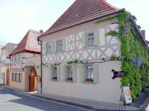 23279595-Ferienwohnung-2-Sommerach-300x225-1