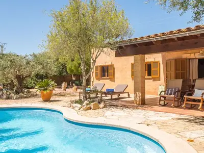 Ferienwohnung für 7 Personen (75 m²) in Cala Bona 1/10