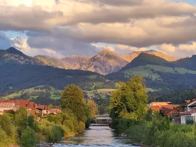 Blick auf die Hindelanger Berge