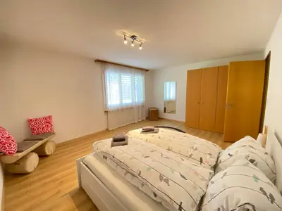 Schalfzimmer mit Doppelbett