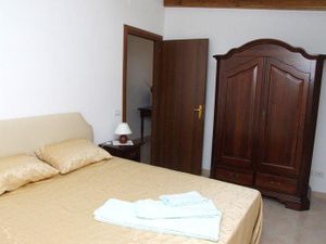 22806563-Ferienwohnung-3-Sorrento-300x225-2