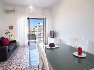 21593815-Ferienwohnung-8-Sorrento-300x225-4