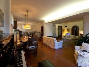 23544718-Ferienwohnung-6-Sorrento-300x225-0