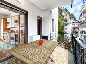 23922123-Ferienwohnung-5-Sorrento-300x225-0