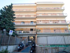 23842872-Ferienwohnung-4-Sorrento-300x225-5