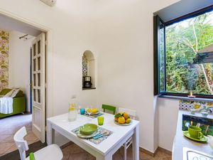 23544710-Ferienwohnung-3-Sorrento-300x225-1