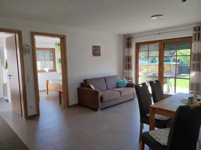 Wohnung 2 Wohnraum mit Schlafsofa(normale Matratze)