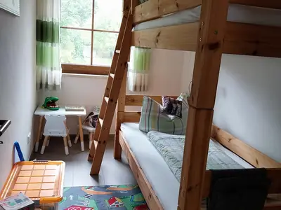 Wohnung 2 Kinderzimmer mit Hochbett