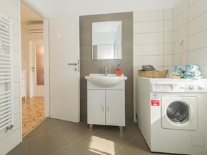 23588348-Ferienwohnung-5-Sošići-300x225-4