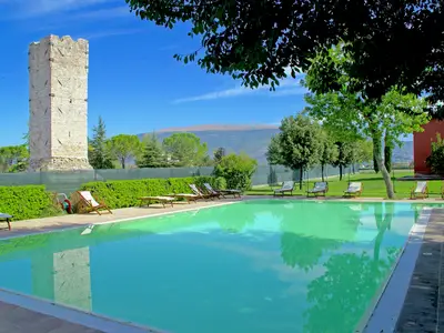 PoolOfHouse