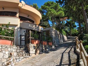 23857300-Ferienwohnung-5-Sperlonga-300x225-1