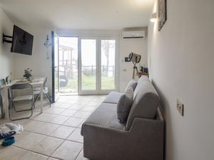 24002333-Ferienwohnung-5-Sperlonga-300x225-1