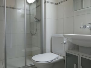 23858334-Ferienwohnung-4-Spiez-300x225-1