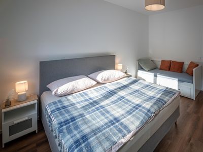 Schlafzimmer mit Ausziehbett