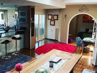 0C3FEAFB-51D1-4170-B215-18CF59E71FAC