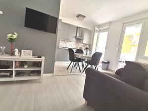 23341684-Ferienwohnung-4-Split-300x225-1