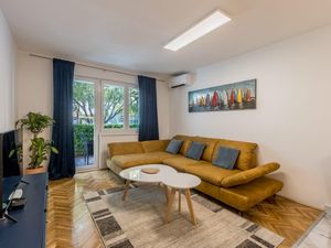 23976537-Ferienwohnung-6-Split-300x225-1