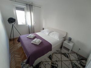 23976537-Ferienwohnung-6-Split-300x225-5