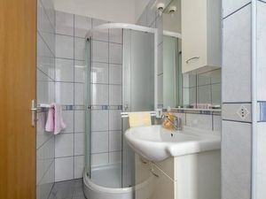 22807091-Ferienwohnung-4-Split-300x225-5