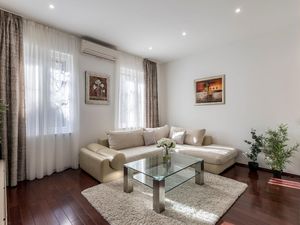 22435059-Ferienwohnung-4-Split-300x225-1