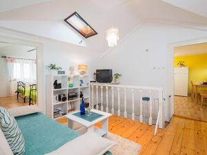 22442301-Ferienwohnung-6-Split-300x225-3