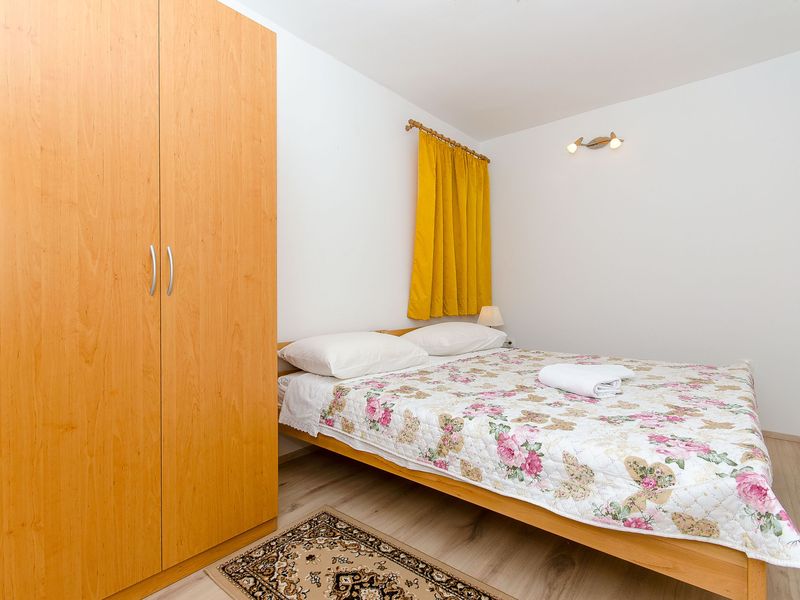 23946181-Ferienwohnung-3-Split-800x600-0