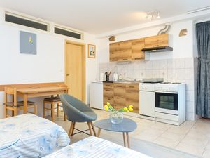 18923964-Ferienwohnung-2-Split-300x225-2